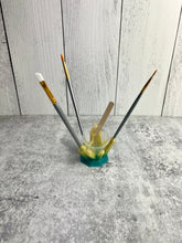 Load image into Gallery viewer, CLEARANCE - Crystal Mixing Cup Holder - 1 oz (30ml) - Paint - Epoxy - Glue