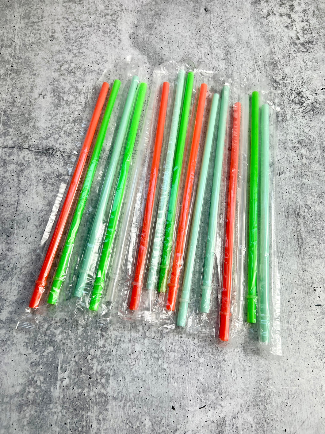 15 Plastic Reusable Drinking Straws - Party - Entertaining - ASSORTED